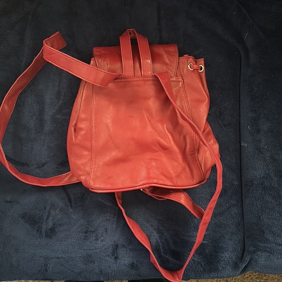 Wilson’s Leather Red Backpack - Picture 2 of 4